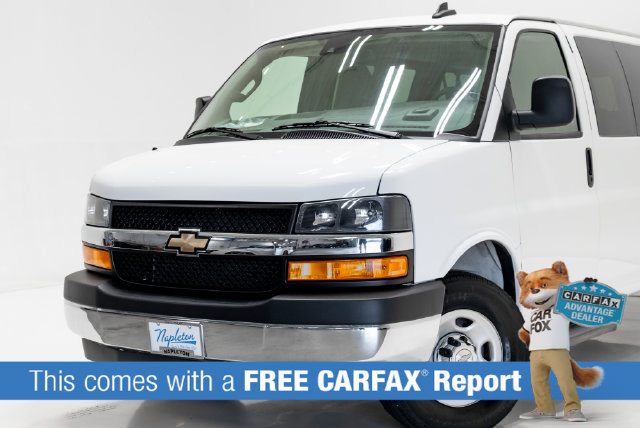 Used 2025 Chevrolet Express 3500 LT w/ LT Preferred Equipment Group RWD image 2