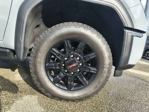 Used 2024 GMC Sierra 2500 AT4 w/ AT4 Premium Plus Package image 32