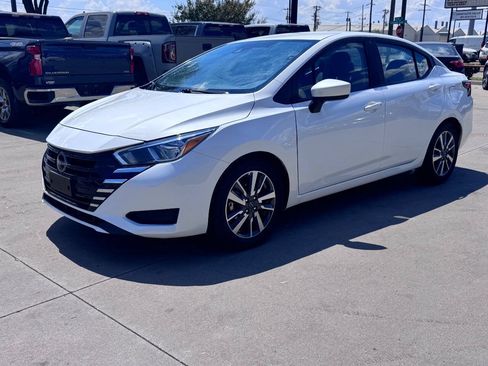 Used 2023 Nissan Versa SV FWD image 1