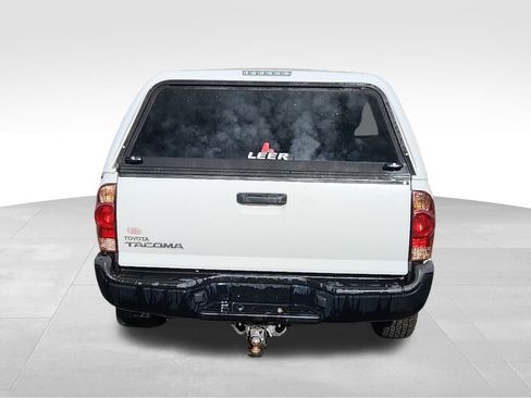 Used 2014 Toyota Tacoma Base image 6