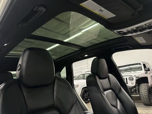 Used 2012 Porsche Cayenne S image 21