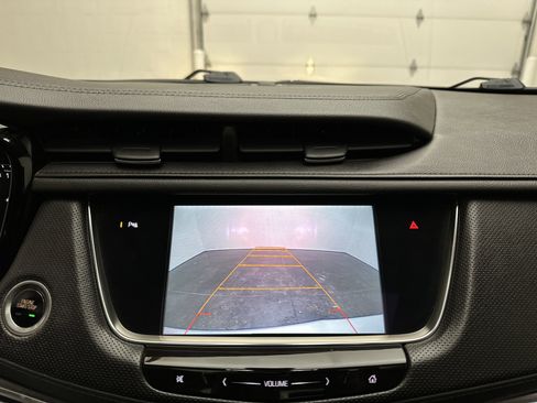 Used 2017 Cadillac XT5 Luxury image 37