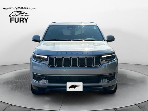 Used 2022 Jeep Wagoneer Series III w/ Premium Group I AWD/4WD image 8