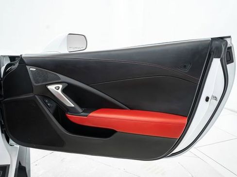 Used 2015 Chevrolet Corvette Z06 w/ 3LZ Preferred Equipment Group image 24