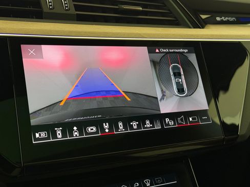 Certified 2024 Audi Q8 e-tron Prestige w/ Prestige Package image 25