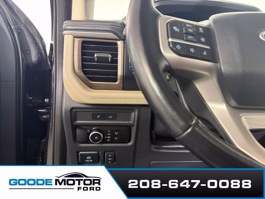 Used 2023 Ford Expedition Limited AWD/4WD image 13