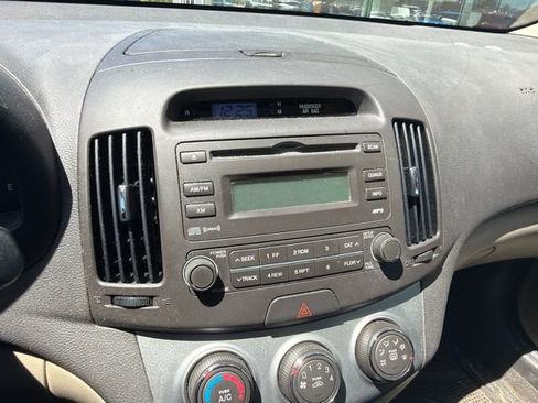 Used 2010 Hyundai Elantra GLS FWD image 22