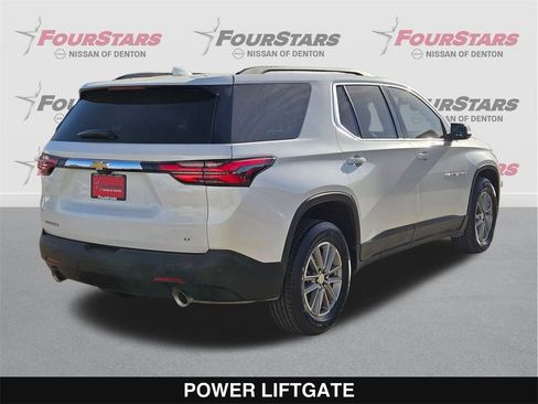 Used 2022 Chevrolet Traverse LT image 4