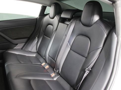 Used 2019 Tesla Model 3 Standard Range Plus image 19