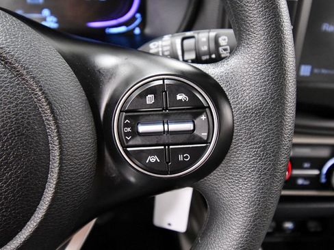 Certified 2025 Kia Soul LX FWD image 20