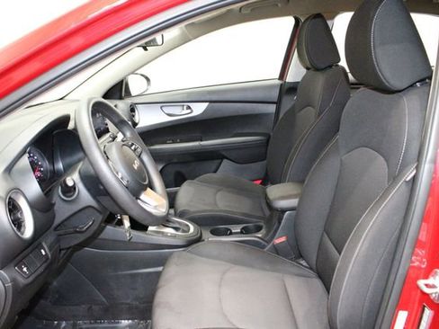 Used 2024 Kia Forte LXS image 10
