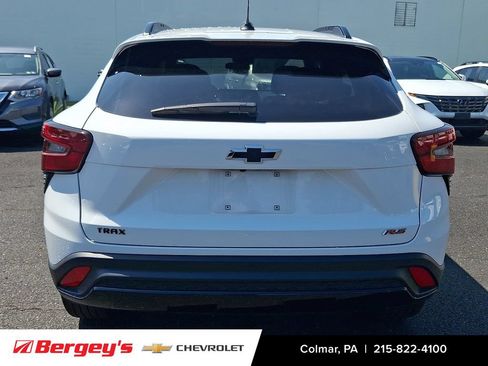 Certified 2025 Chevrolet Trax RS w/ Driver Confidence Package FWD image 6