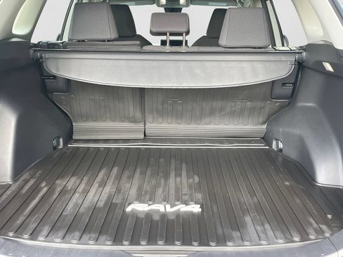Used 2023 Toyota RAV4 LE AWD/4WD image 14