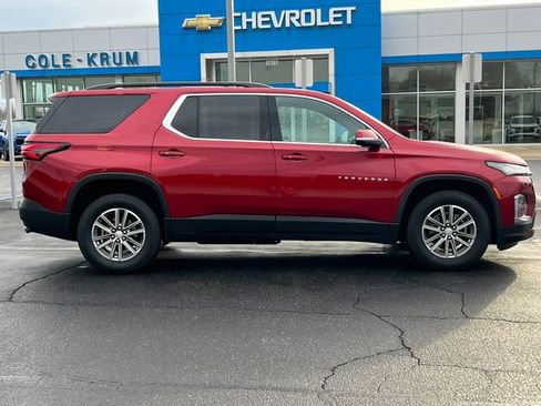 Used 2023 Chevrolet Traverse LT image 46