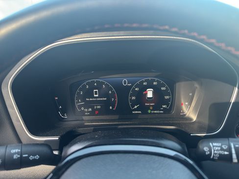 Used 2025 Honda Pilot Black Edition image 17