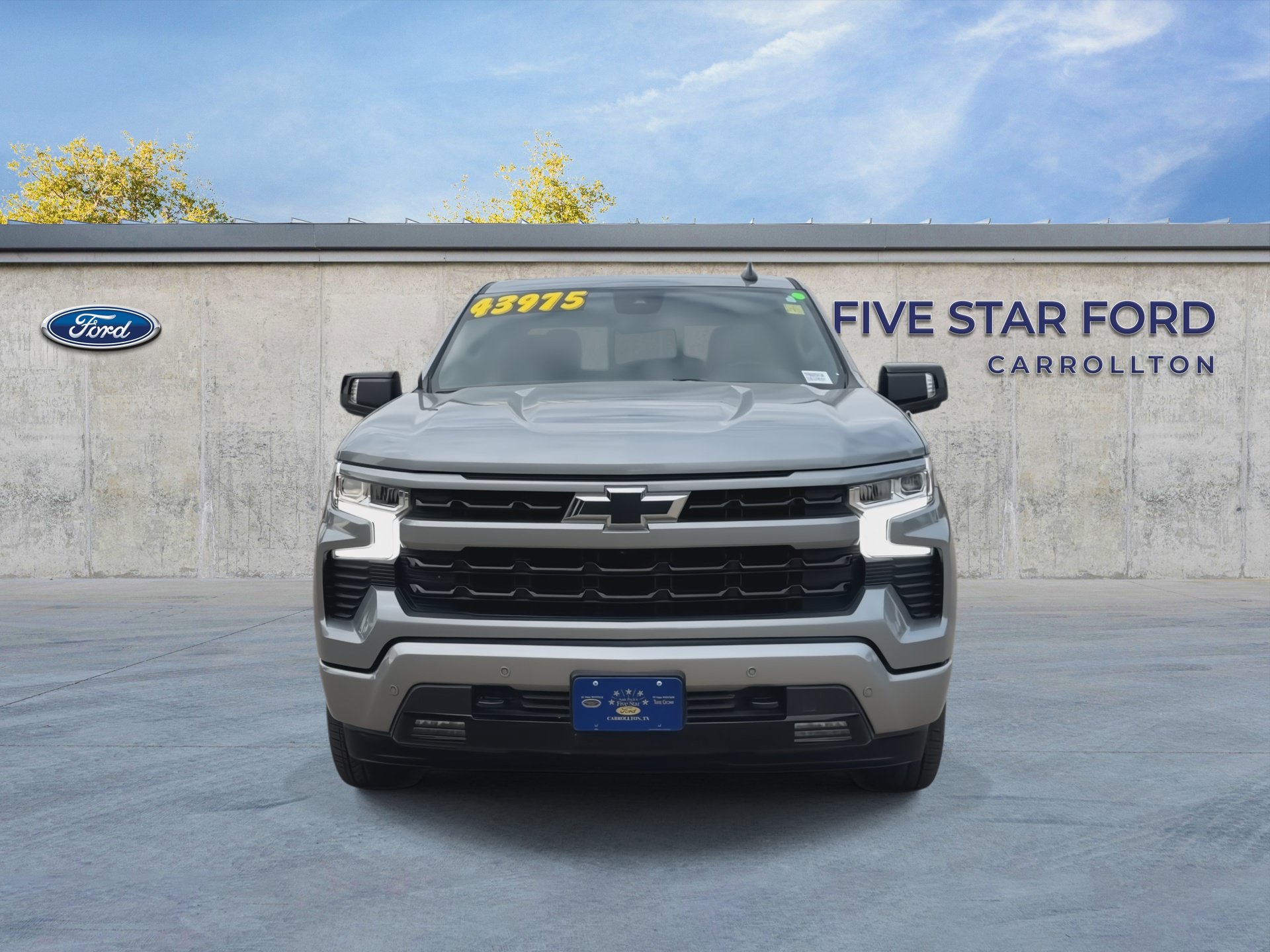 Used 2025 Chevrolet Silverado 1500 RST RWD image 3