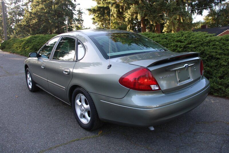 Used 2001 Ford Taurus SES FWD image 4