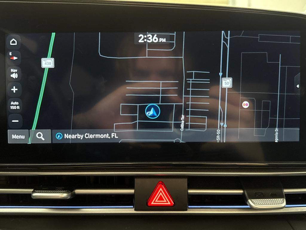 Certified 2025 Hyundai Elantra Limited FWD image 21