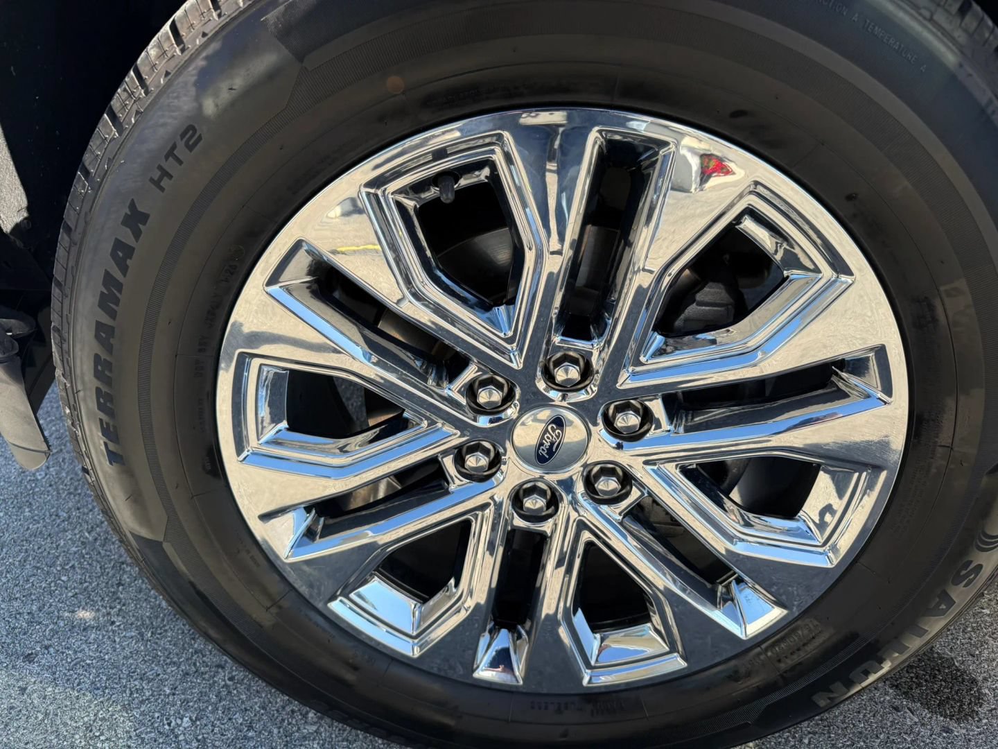 Used 2024 Ford F150 Lariat w/ Tow/Haul Package AWD/4WD image 43