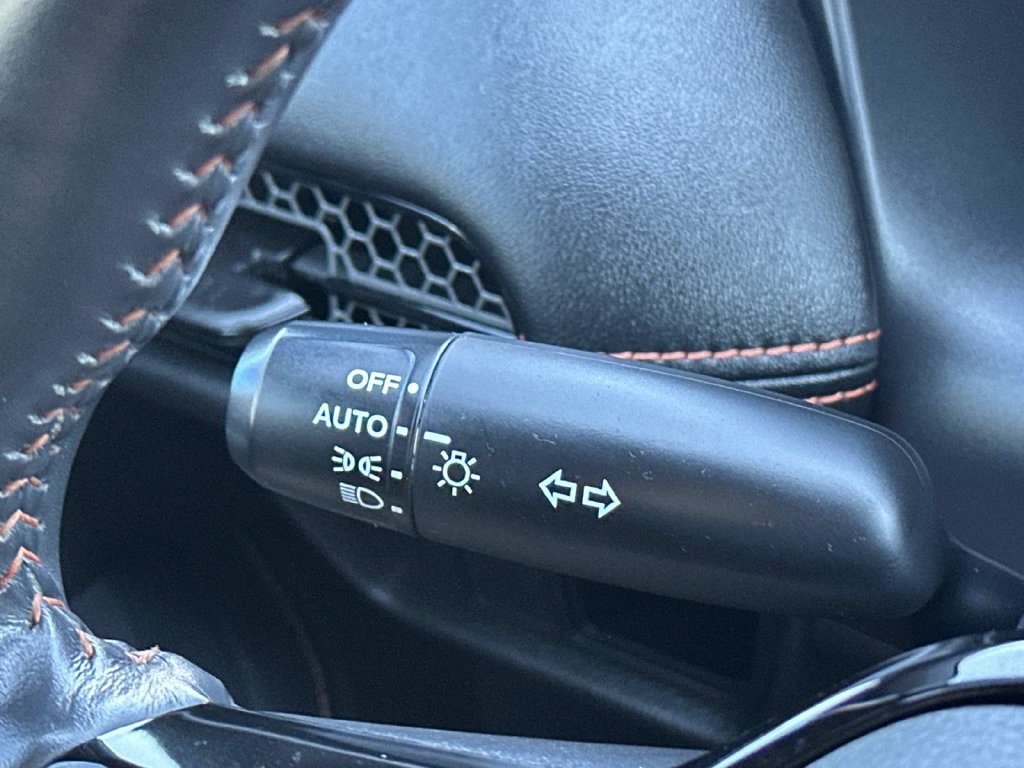 Used 2025 Honda HR-V Sport image 30