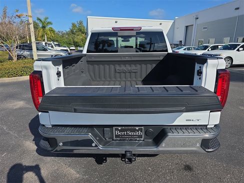 Used 2024 GMC Sierra 1500 SLT w/ SLT Premium Plus Package image 10