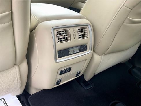 Used 2019 INFINITI QX60 Luxe w/ Sensory Package AWD/4WD image 10