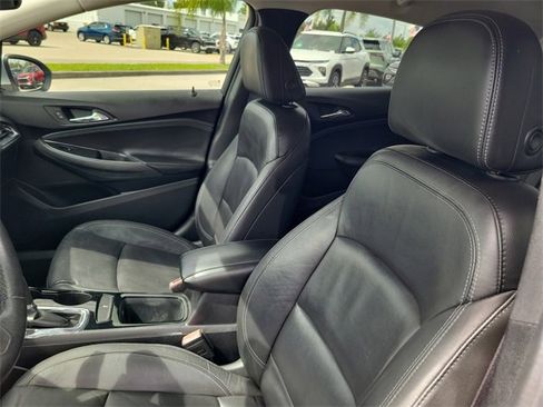 Used 2017 Chevrolet Cruze Premier image 14