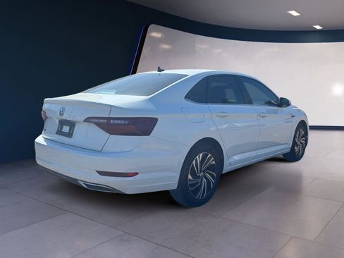 Used 2021 Volkswagen Jetta SEL Premium image 5