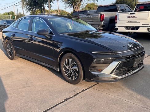 Used 2026 Hyundai Sonata Blue FWD image 3