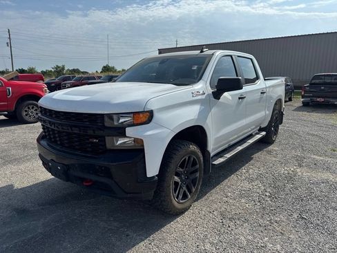 Used 2022 Chevrolet Silverado 1500 Custom Trail Boss w/ Safety Confidence Package AWD/4WD image 3