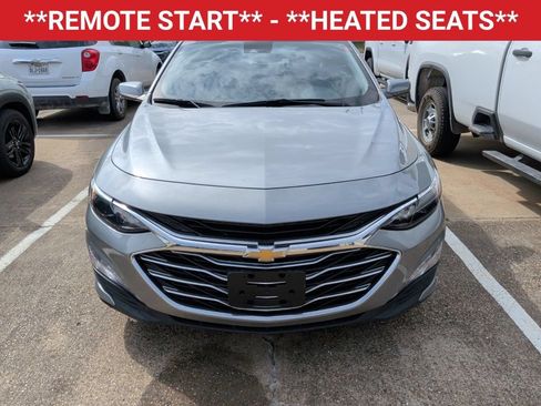 Used 2025 Chevrolet Malibu LT FWD image 2