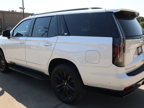 Used 2022 Cadillac Escalade Sport Platinum w/ Heavy-Duty Trailer Package AWD/4WD image 7