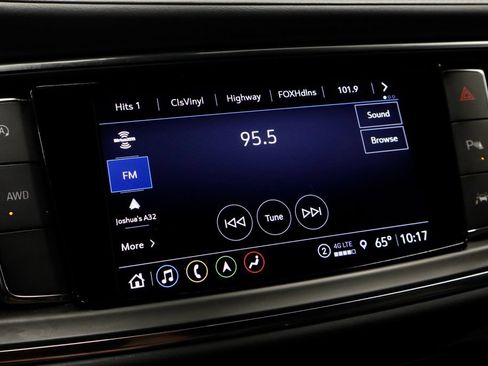 Used 2024 Buick Enclave Premium AWD/4WD image 3