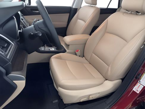 Used 2017 Subaru Outback 2.5i Limited image 5