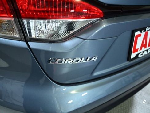 Used 2025 Toyota Corolla LE w/ LE Premium Package image 14