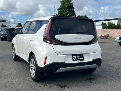 Certified 2024 Kia Soul LX FWD image 7
