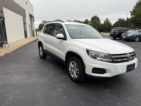 Used 2017 Volkswagen Tiguan S FWD image 9