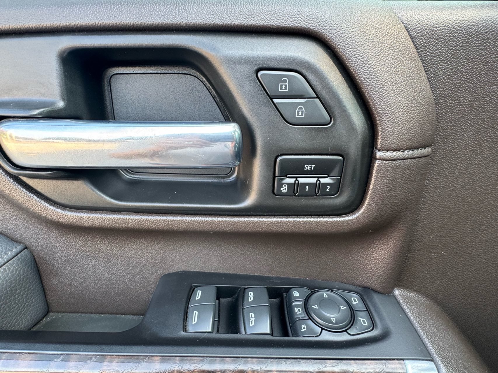 Used 2022 GMC Sierra 3500 Denali w/ Denali Ultimate Package AWD/4WD image 28
