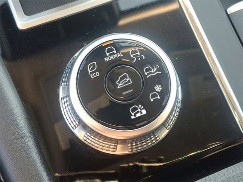 Used 2022 Mitsubishi Outlander ES image 24