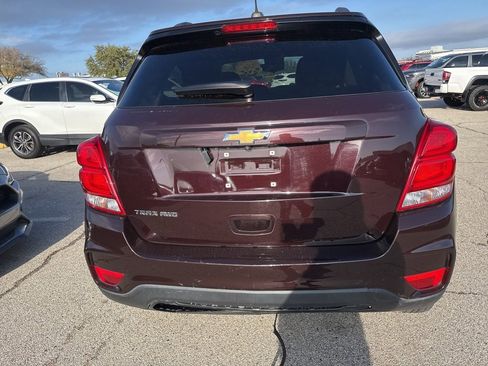 Used 2021 Chevrolet Trax LT w/ LT Convenience Package image 6
