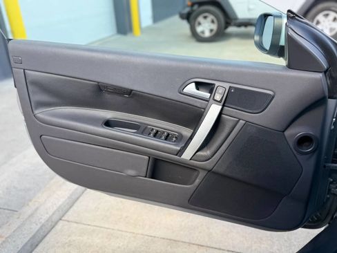 Used 2011 Volvo C70 T5 FWD image 12