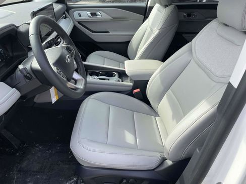 New 2026 Ford Explorer Active w/ Active Comfort Package AWD/4WD image 13