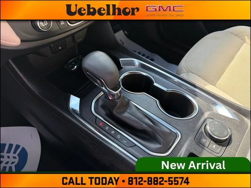 Used 2023 Chevrolet Traverse LS w/ Safety Package AWD/4WD image 31