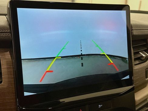 Used 2023 Ford Expedition Limited image 23