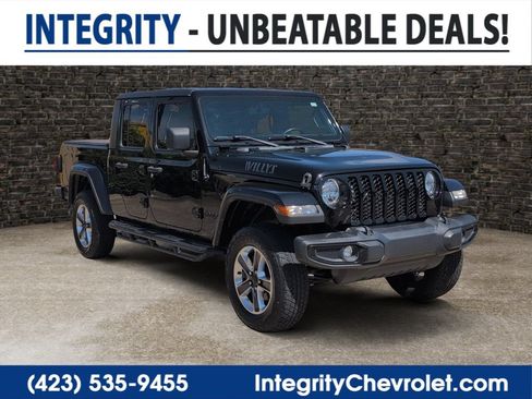 Used 2021 Jeep Gladiator Sport AWD/4WD image 1