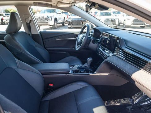 Used 2026 Toyota Camry XLE FWD image 15