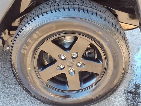 Used 2017 Jeep Wrangler Unlimited Sport image 6