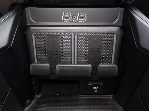 Used 2025 RAM 2500 Laramie AWD/4WD image 20