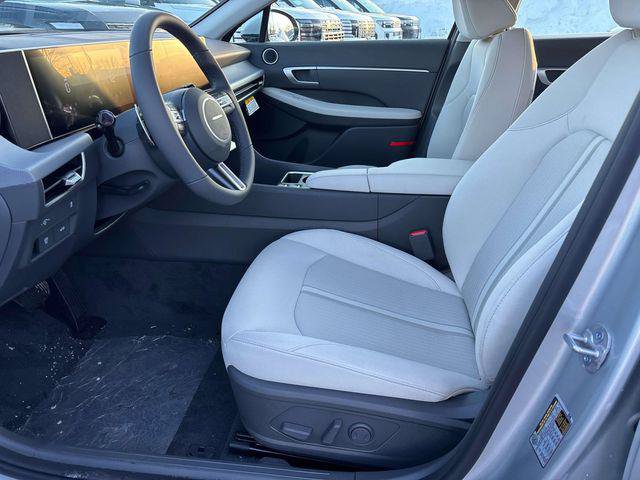 New 2026 Hyundai Sonata SEL FWD image 4