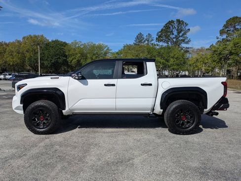 Used 2025 Toyota Tacoma TRD Pro image 14